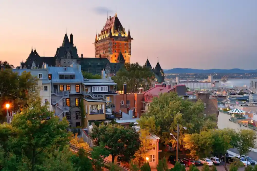 21 Air Montréal Office, Canada