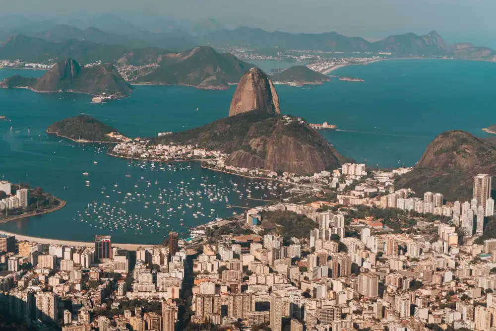 21 Air São Paulo Office, Brazil