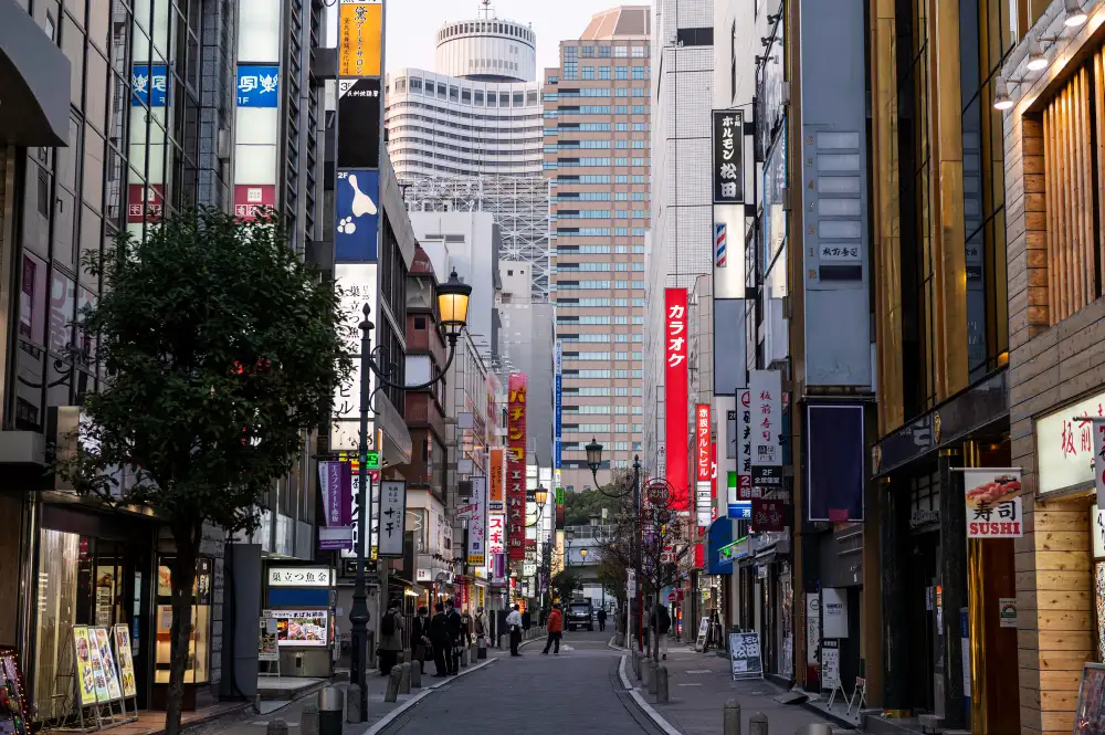 21 Air Yokohama Office In Japan